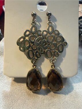 Dangling Teardrop Drop Earrings in Smoky Brown and Antiqued Gold